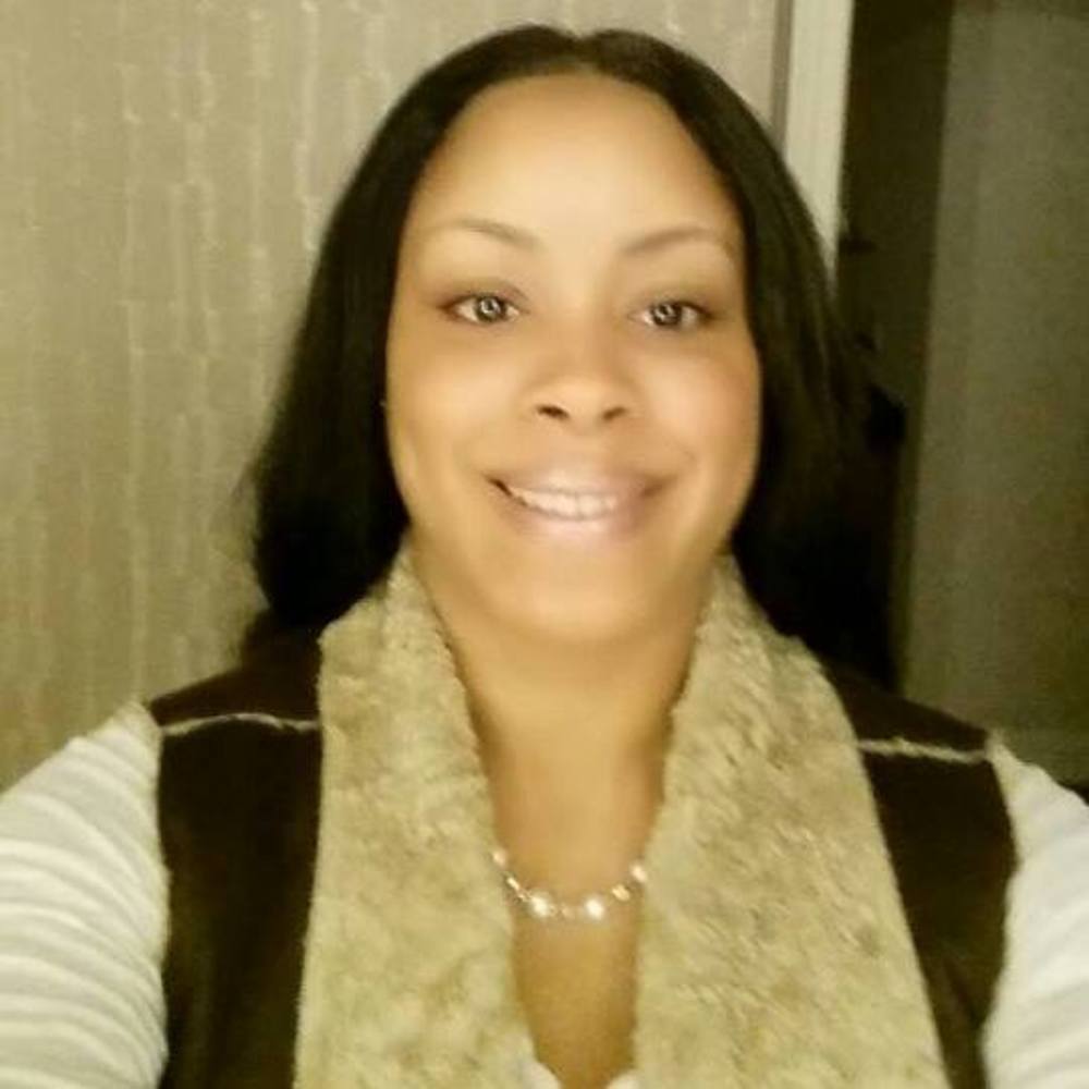 Meet your Posher, Ebonye